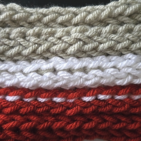 Handmade Knit Turban Headband - Picture 4 of 5